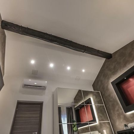 Stylish Apartment Near Duomo Milán Exterior foto